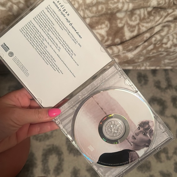 Taylor swift Cardigan and songwriting voice memo - Picture 3 of 3